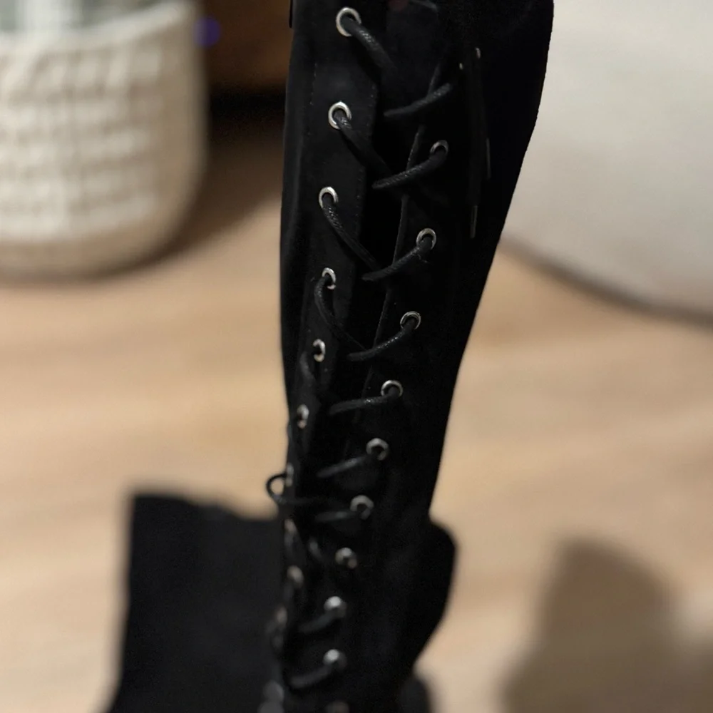 Torrid Elegant Black Knee-High Women's Boots